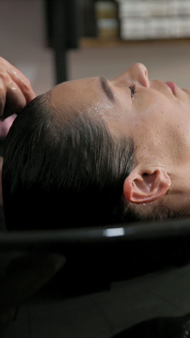 Aplicación por fases — Tokio Inkarami, Glamour Hair Studio Málaga